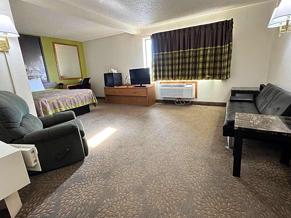 Super 8 by Wyndham Mokena/Frankfort /I-80