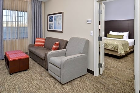 King Room - Hearing Access - Non-Smoking