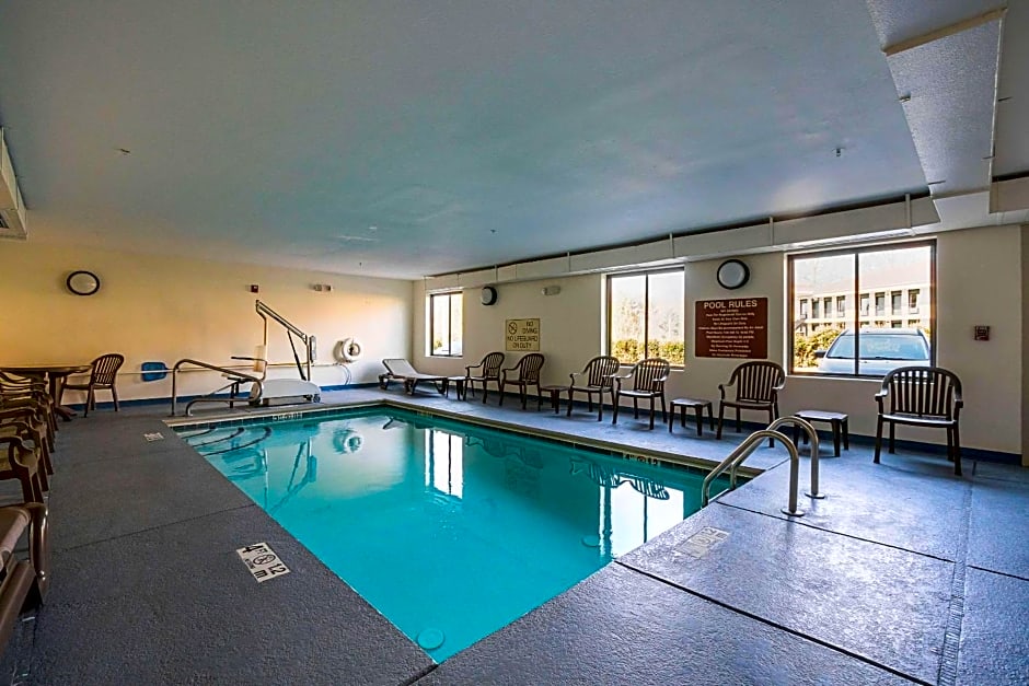 Sleep Inn & Suites Manchester