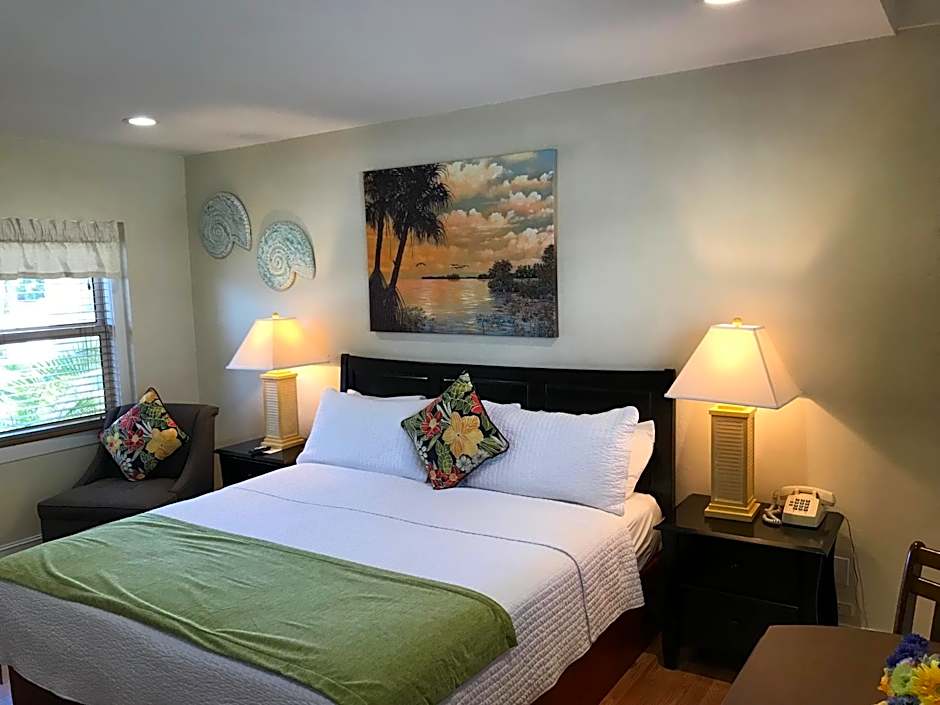 Harborside Motel & Marina
