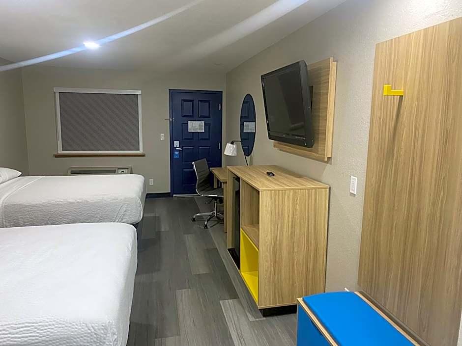Days Inn by Wyndham El Paso West