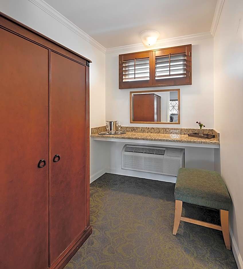 Brisas Del Mar Inn at the Beach