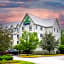 Holiday Inn Express & Suites LINCOLN EAST - WHITE MOUNTAINS