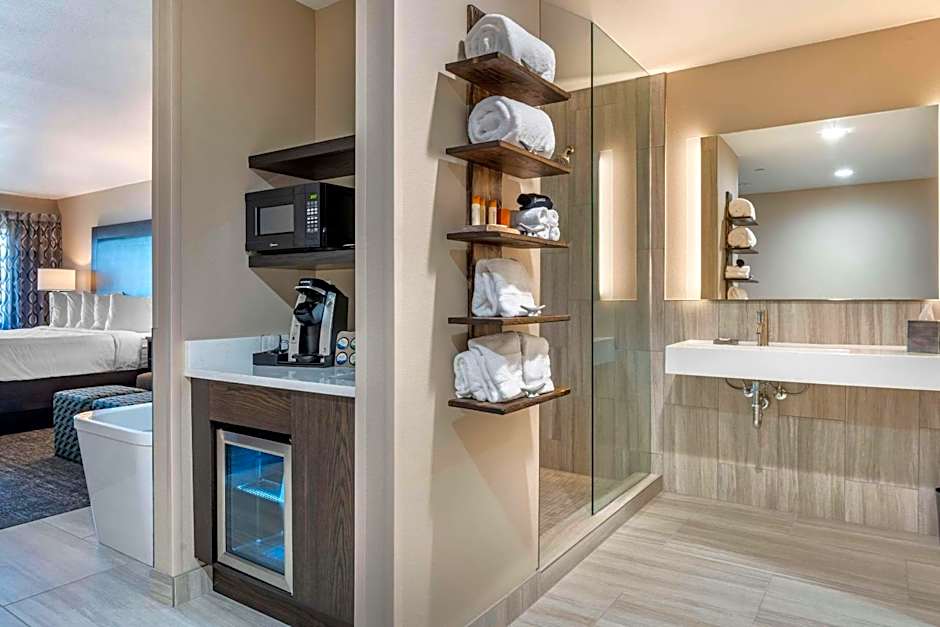 Lincoln Sands Oceanfront Resort, Ascend Hotel Collection