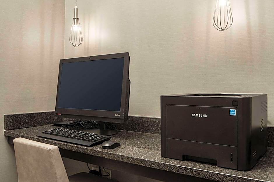 Sonesta ES Suites Fairfax Fair Lakes