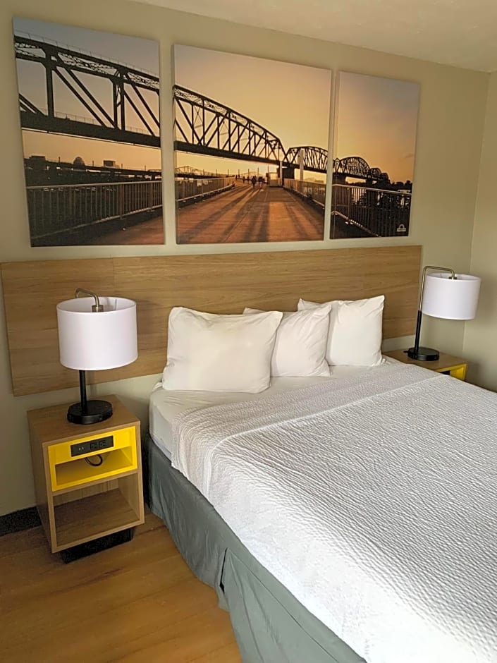 Days Inn by Wyndham Louisville Airport Fair and Expo Center