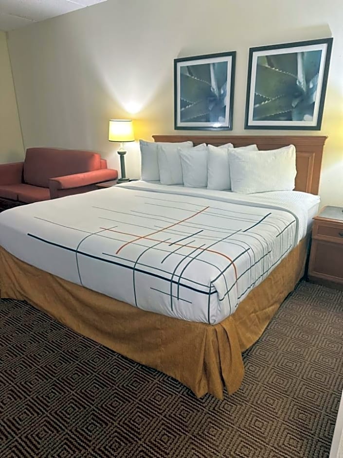 La Quinta Inn & Suites by Wyndham Sunrise Sawgrass Mills