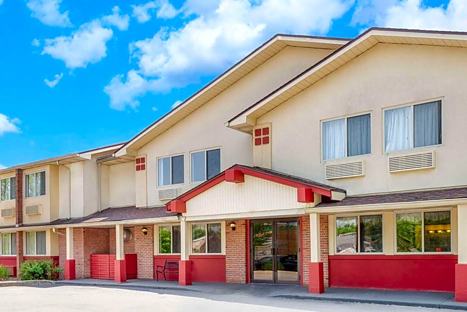 Super 8 by Wyndham Kingston