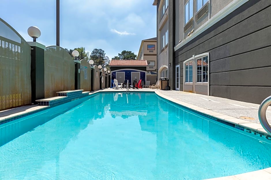 La Quinta Inn & Suites by Wyndham Houston New Caney