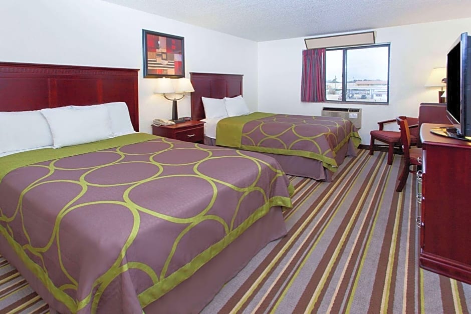Super 8 by Wyndham Tuscaloosa