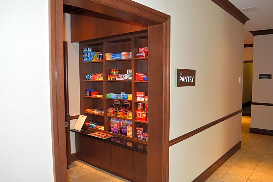 Staybridge Suites Milwaukee West-Oconomowoc