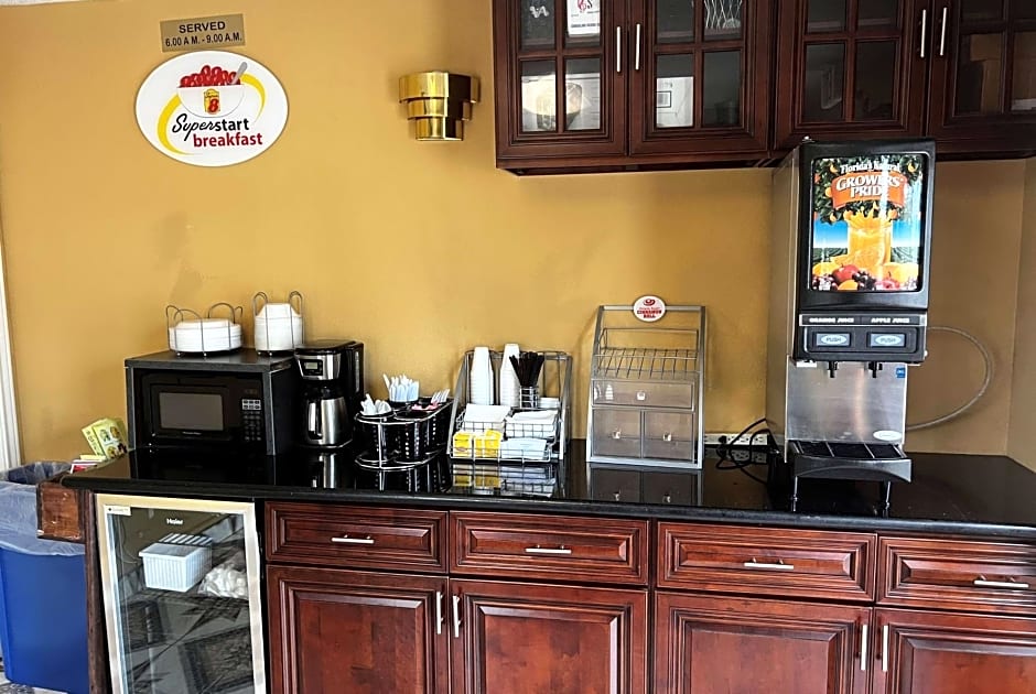 Super 8 by Wyndham Houston West Katy