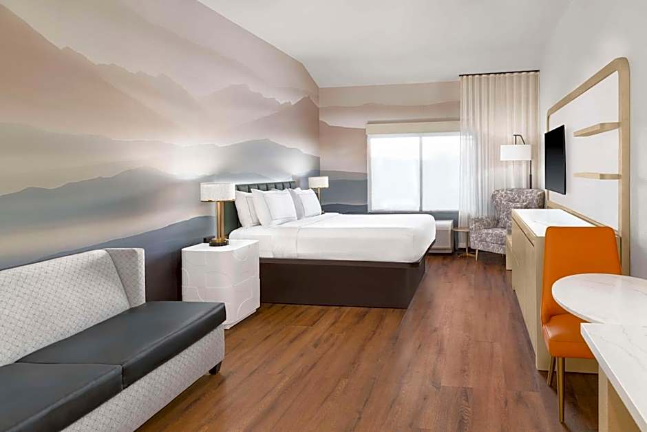 DoubleTree by Hilton Phoenix-Gilbert