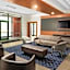 Courtyard by Marriott Chicago at Medical District/UIC