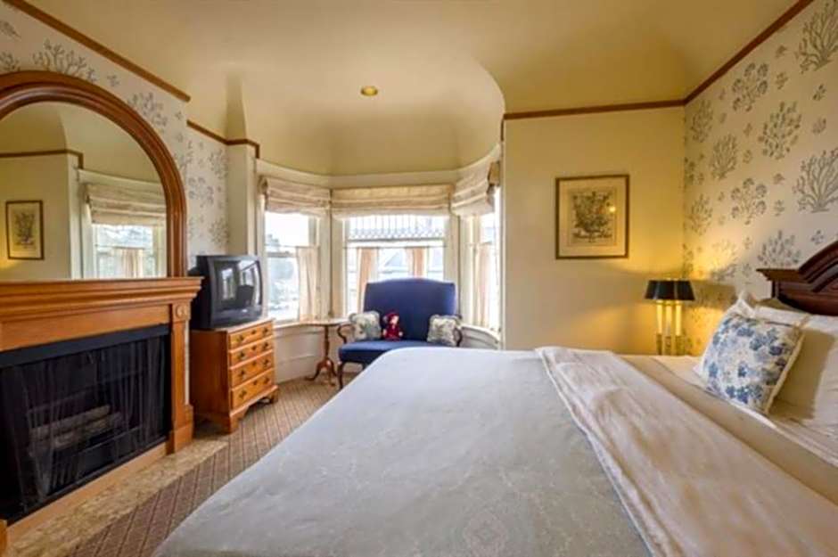 Pacific Grove Inn
