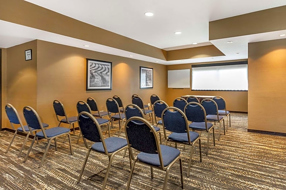 Best Western Plus Wine Country Inn & Suites