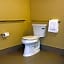 Holiday Inn Express & Suites BAKERSFIELD AIRPORT