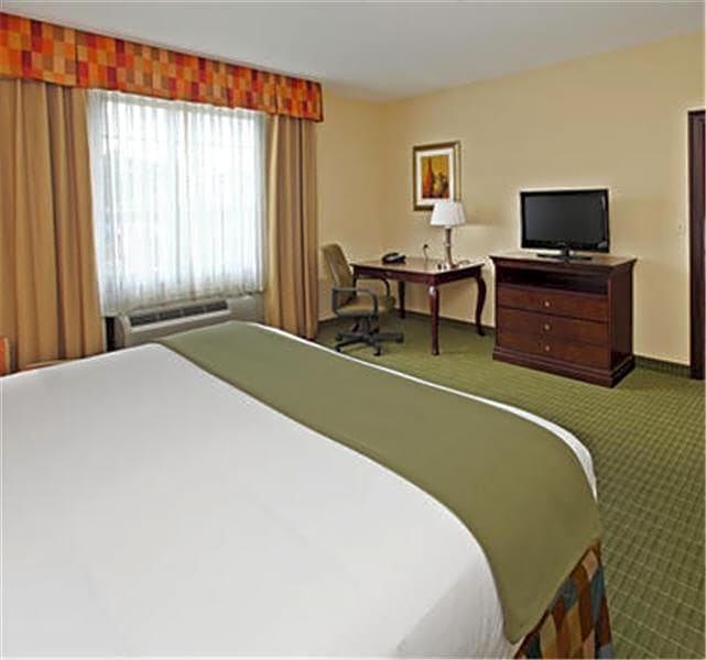 Holiday Inn Express Hotel & Suites Henderson - Traffic Star