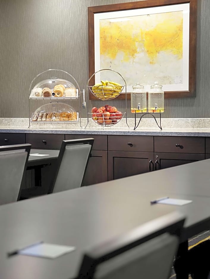 Hampton Inn By Hilton and Suites Pittsburgh/Settlers Ridge, PA