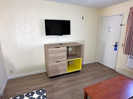 2 Queen Beds Studio Suite Non-Smoking