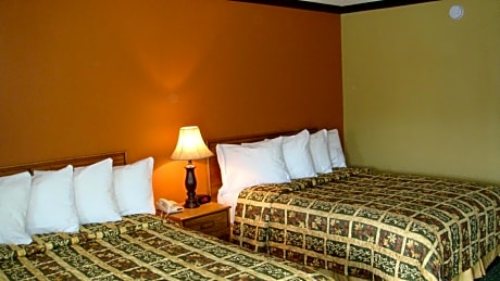 Deluxe Queen Room with Two Queen Beds - Non-Smoking
