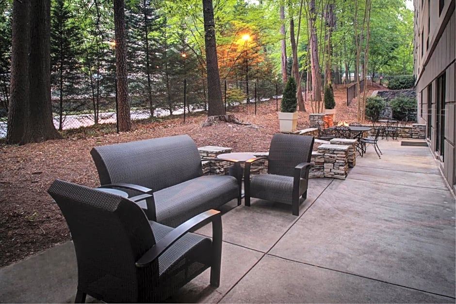 Holiday Inn Express Hotel & Suites Atlanta Buckhead