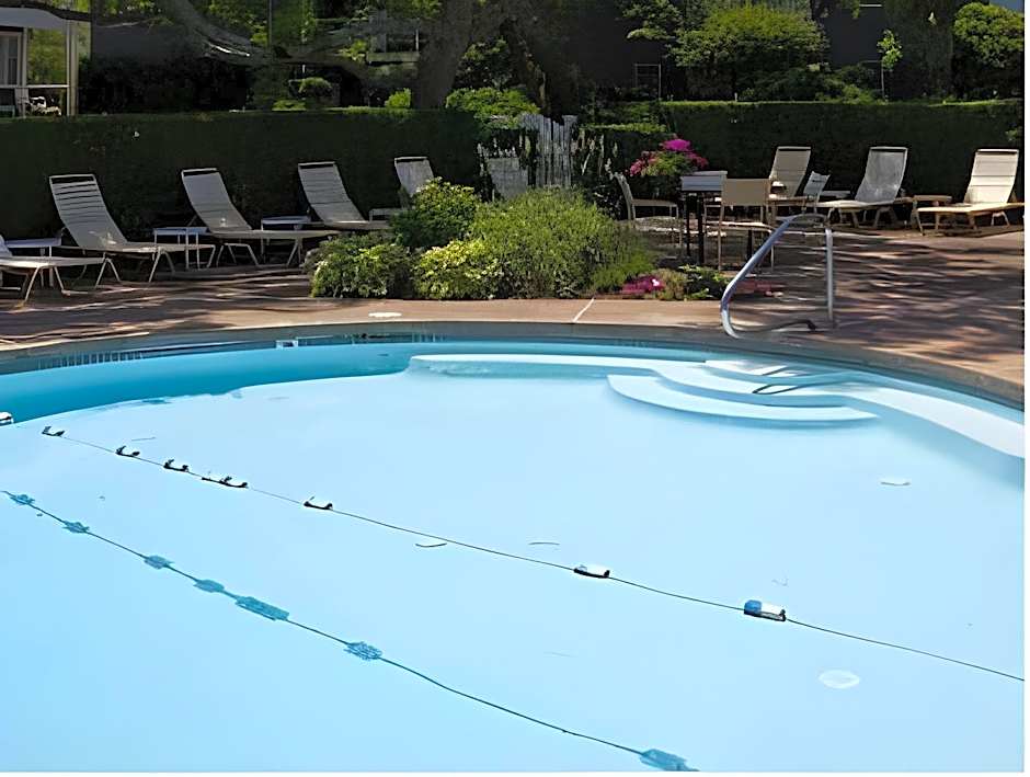 The Seaglass Inn & Spa