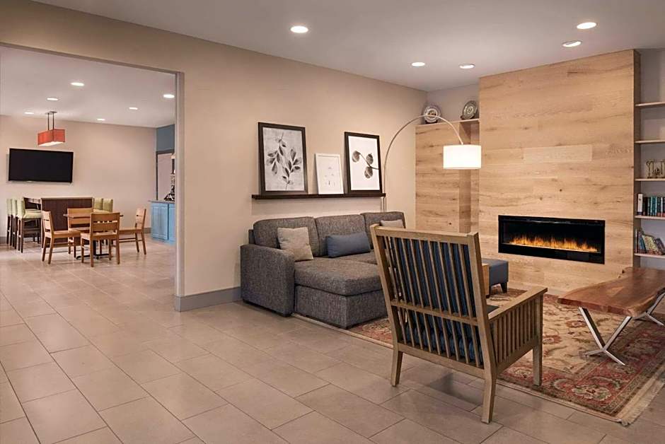 Country Inn & Suites by Radisson, Valparaiso, IN