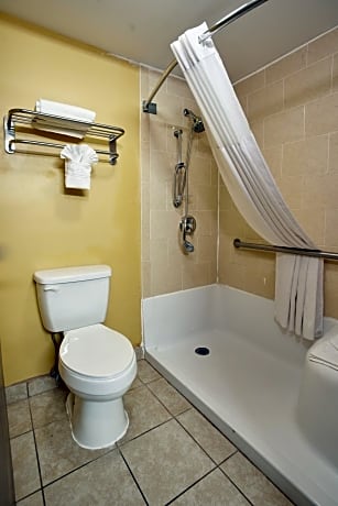 Americas Best Value Inn - Wichita West / Airport - Alojamientos en WICHITA