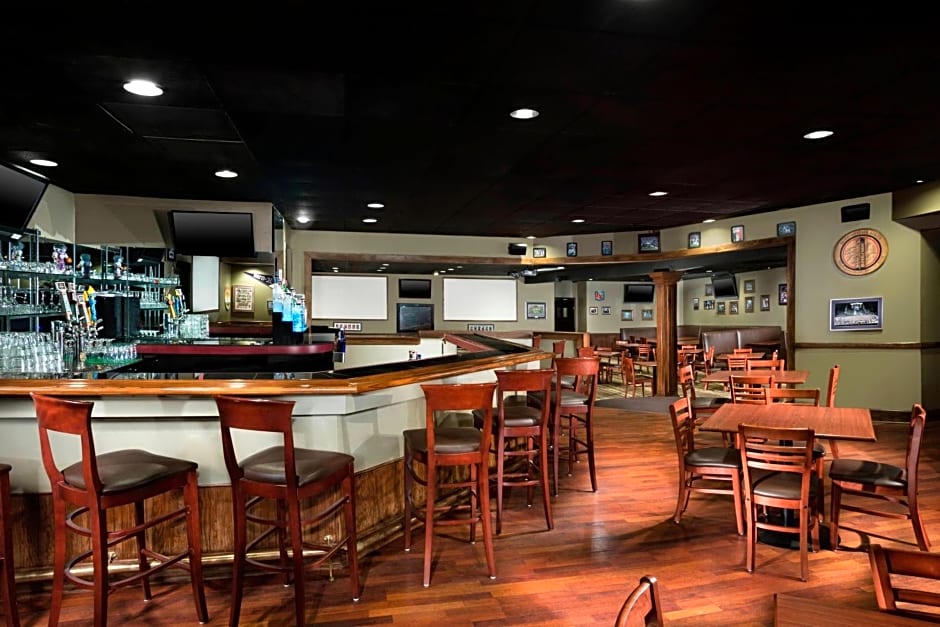 DoubleTree by Hilton Manhattan, KS
