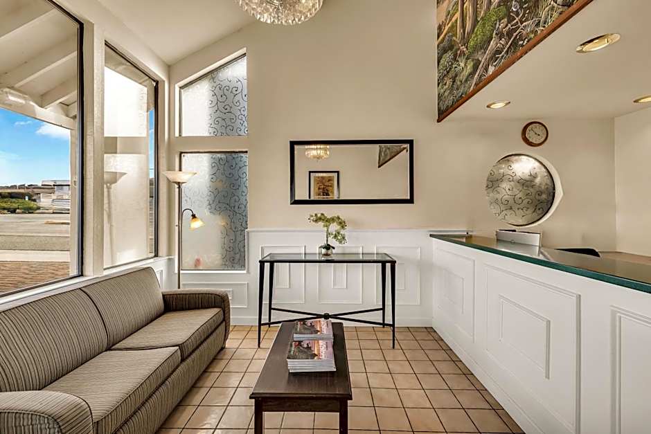 Scottish Fairway Inn