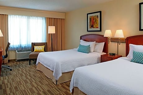 Room, 2 Queen Beds (Mobility Accessible, Tub)
