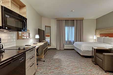 Studio Queen Suite