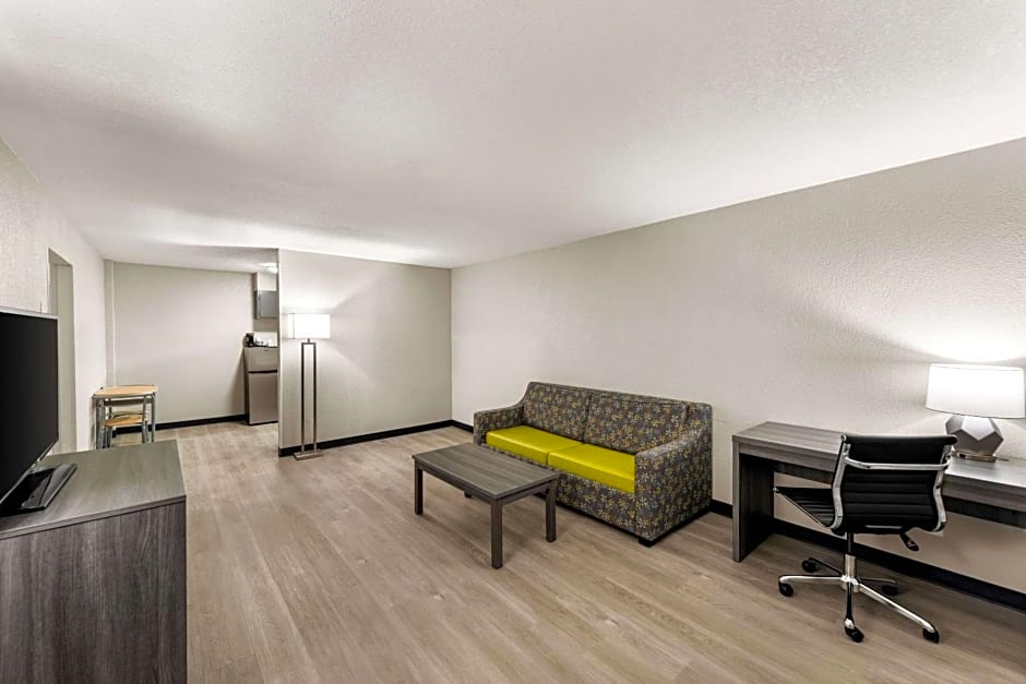 Clarion Pointe Rhinelander Downtown