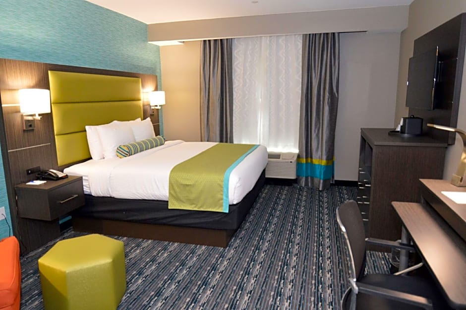 Best Western Plus Pasadena Inn & Suites