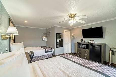 2 Queen Beds Non-Smoking