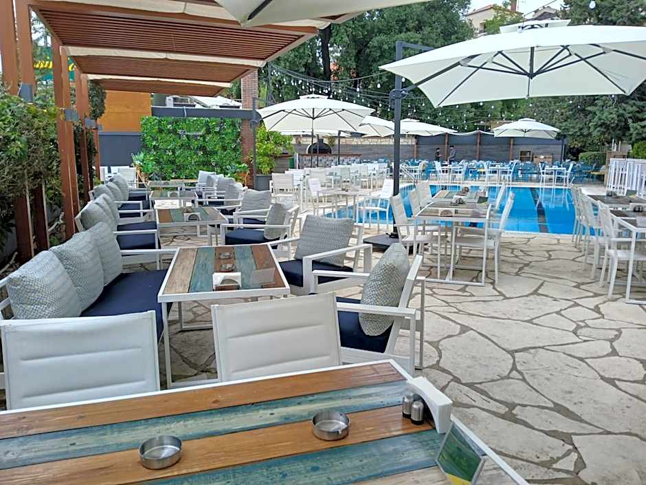 GARDEN HOTEL