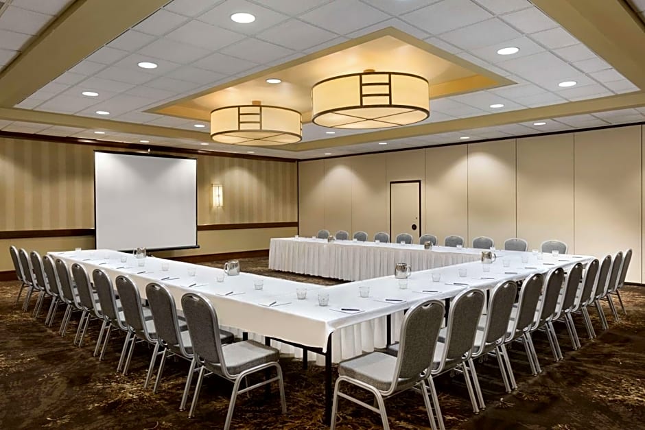 Embassy Suites By Hilton Hotel Piscataway-Somerset