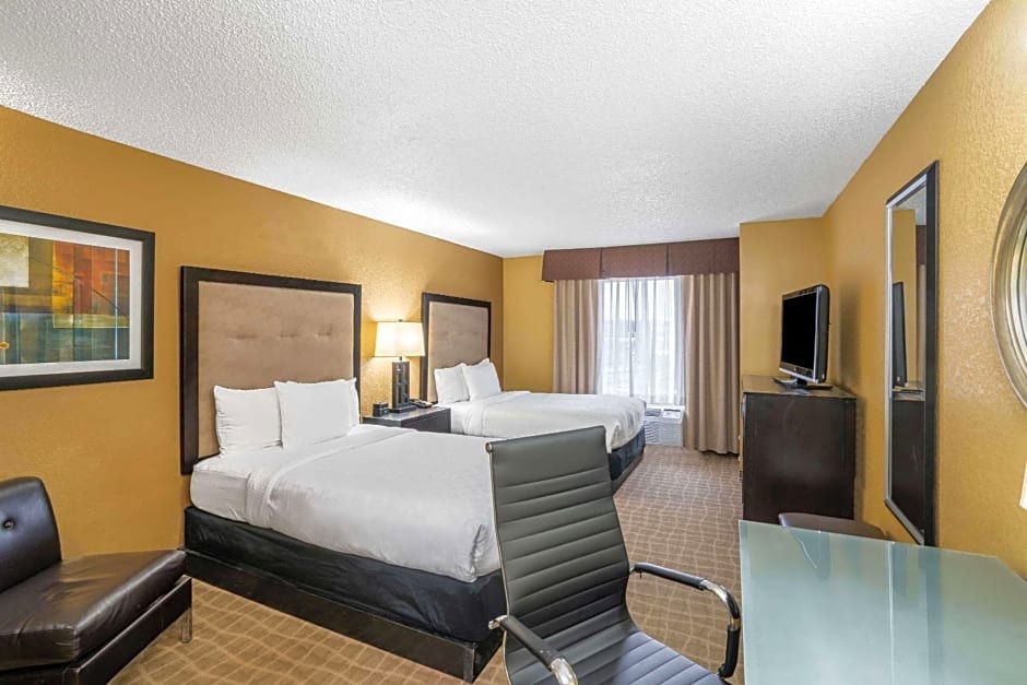 La Quinta Inn & Suites by Wyndham Hot Springs