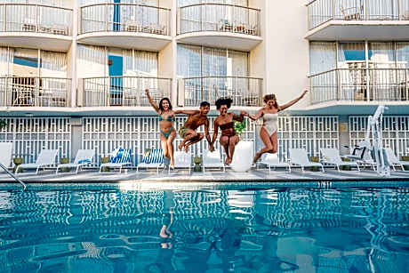 OUTRIGGER Waikiki Paradise Hotel