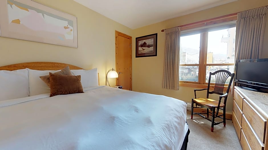 Montaneros in Vail, a Destination by Hyatt Residence