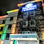 Days Inn & Suites by Wyndham Lubbock Medical Center