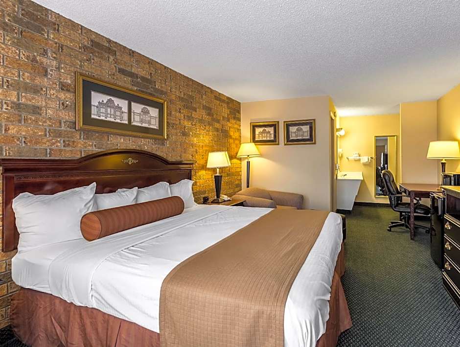 Days Inn by Wyndham Batesville AR