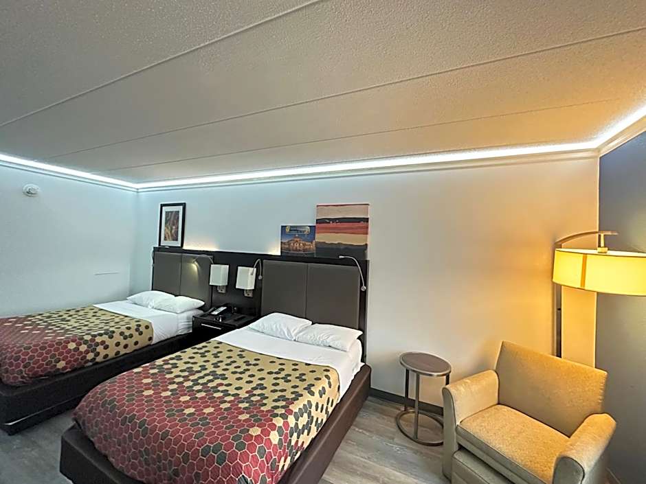 Econo Lodge Amish Country