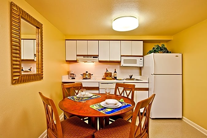 Celebration Suites At Old Town