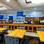 Holiday Inn Express and Suites Rochester West-Medical Center