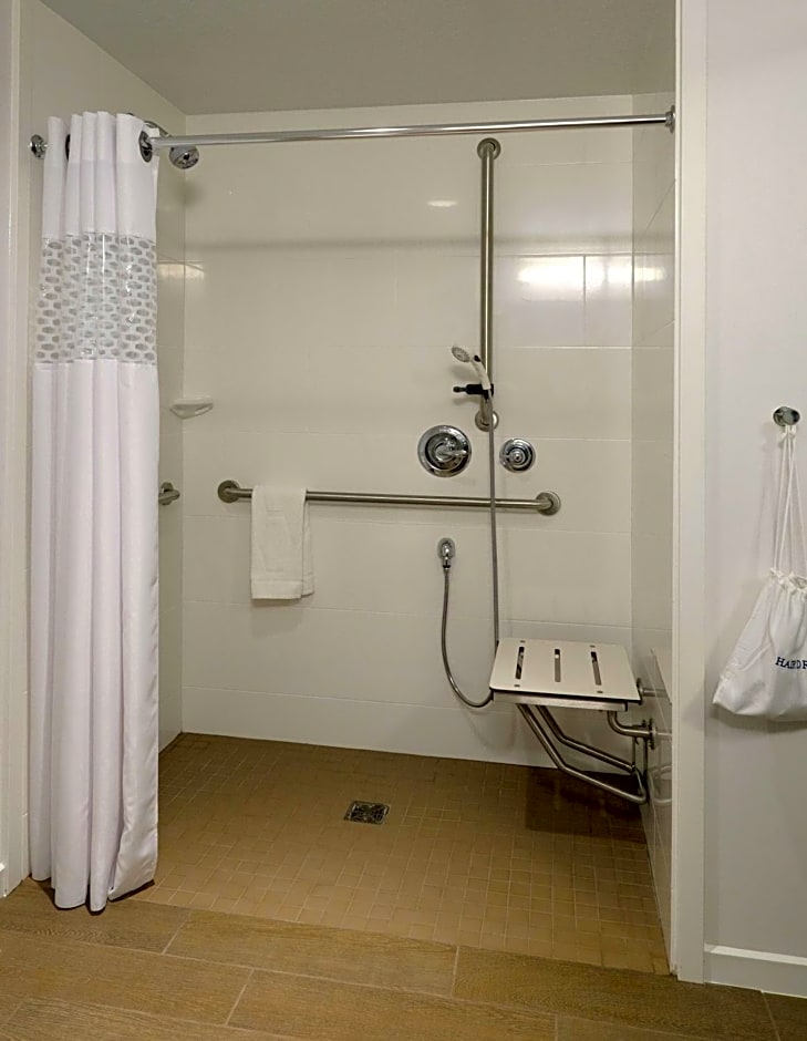 Hampton Inn By Hilton Green Bay Downtown WI