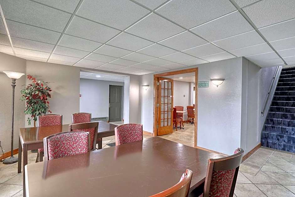 Quality Inn & Suites Downtown
