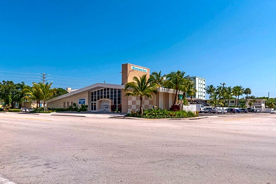 Downtown Hollywood Gardens Inn & Suites