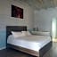 Hollywood Gardens Inn & Suites